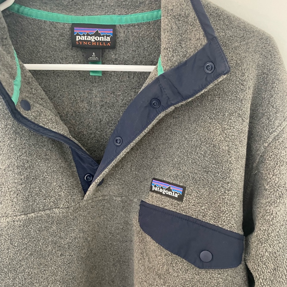 Patagonia Synchilla Gray/Navy Fleece Snap T Pullover